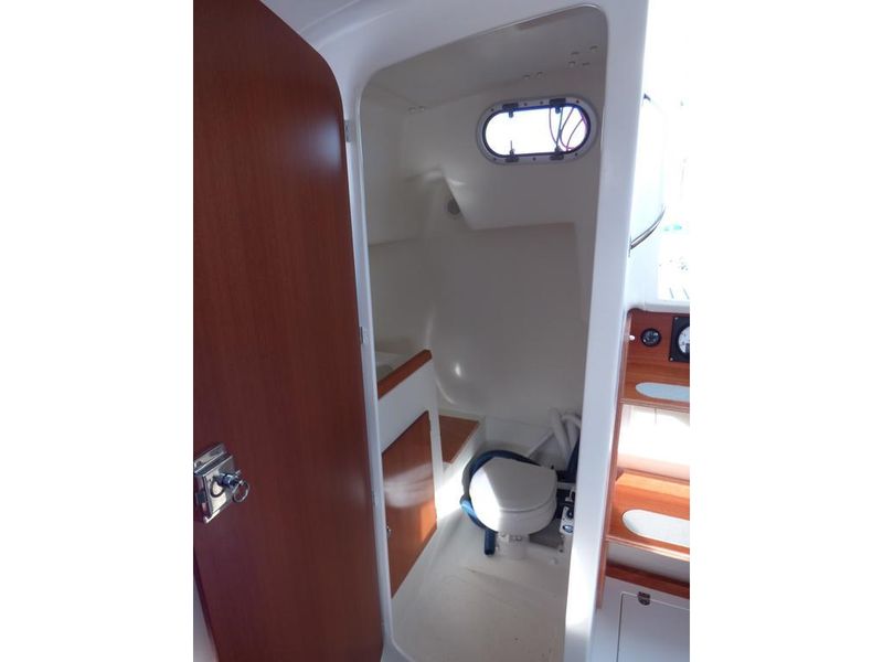 Amenagements du voilier Mojito 888 du chantier naval idbmarine &agrave; Tr&eacute;gunc en Finist&egrave;re